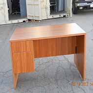 Single Pedestal 30x60 Desk (Oil Cherry)
